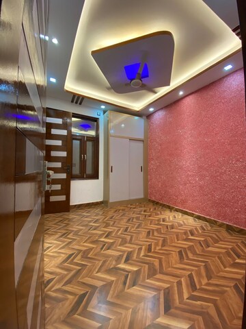 Bedroom in 3 BHK Builder Floor at Sector 17 Dwarka – for Rent