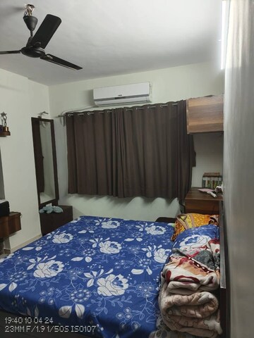 Bedroom in 1 BHK Apartment at Ishan CHS Matunga, Matunga East – for Rent