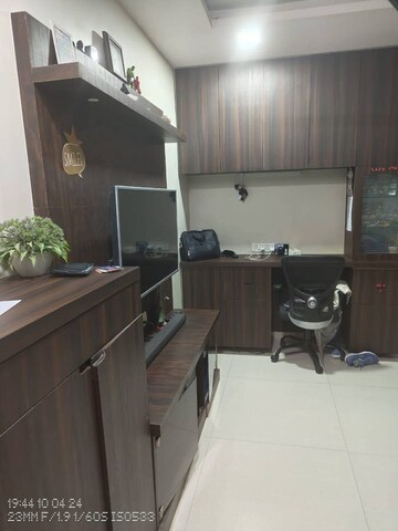 Study Room in 1 BHK Apartment at Ishan CHS Matunga, Matunga East – for Rent