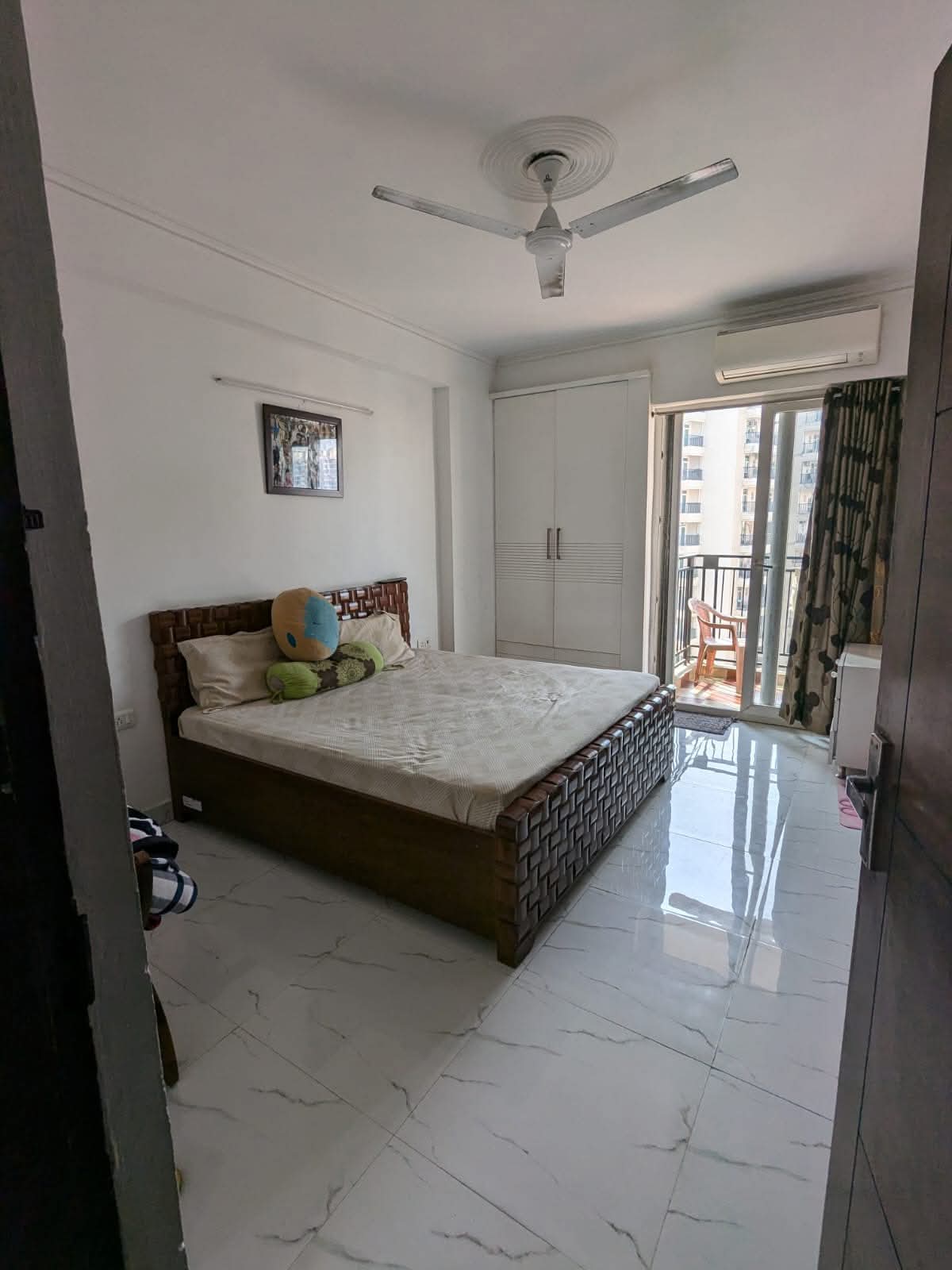 3 BHK + Pooja Room Apartment For Rent in Parivar Apartment 