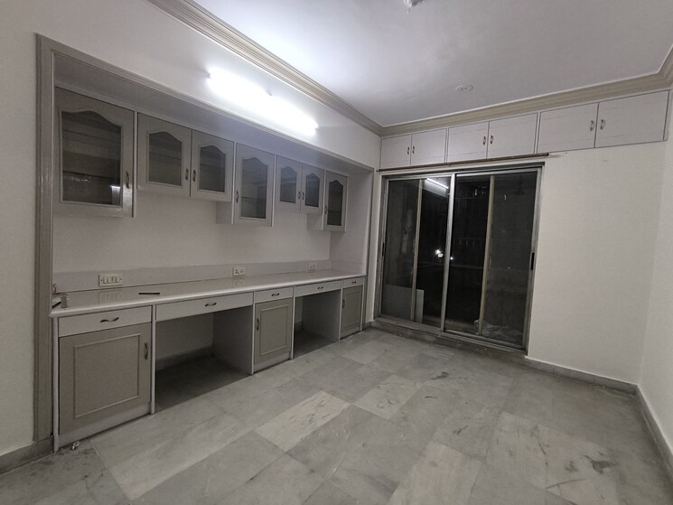  Parking, sri-ram-park-chs 1.5 Bedroom 680 Sq.Ft. Apartment In Kharghar Navi Mumbai 9037827