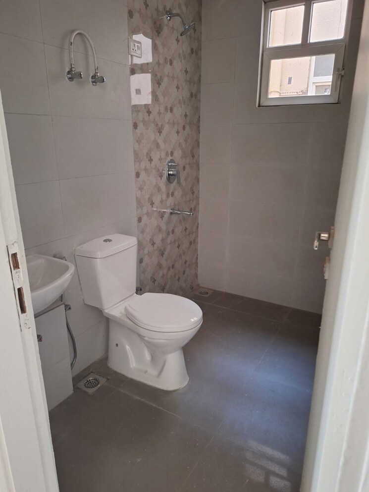 Bathroom, pivotal-riddhi-siddhi 1 Bedroom 453 Sq.Ft. Apartment In Sector 99 Gurgaon 9037811