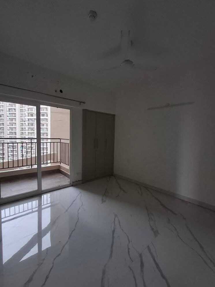 Room, ip extension 3 Bedroom 1250 Sq.Ft. Apartment In Ip Extension Delhi 9037837