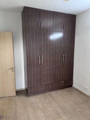 Room in 3.5 BHK Apartment at DLF New Town Heights III, Sector 91 – for Rent