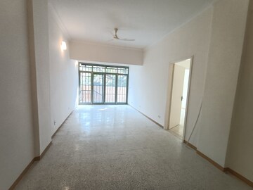 Room in 2 BHK Builder Floor at Jayamahal – for Rent