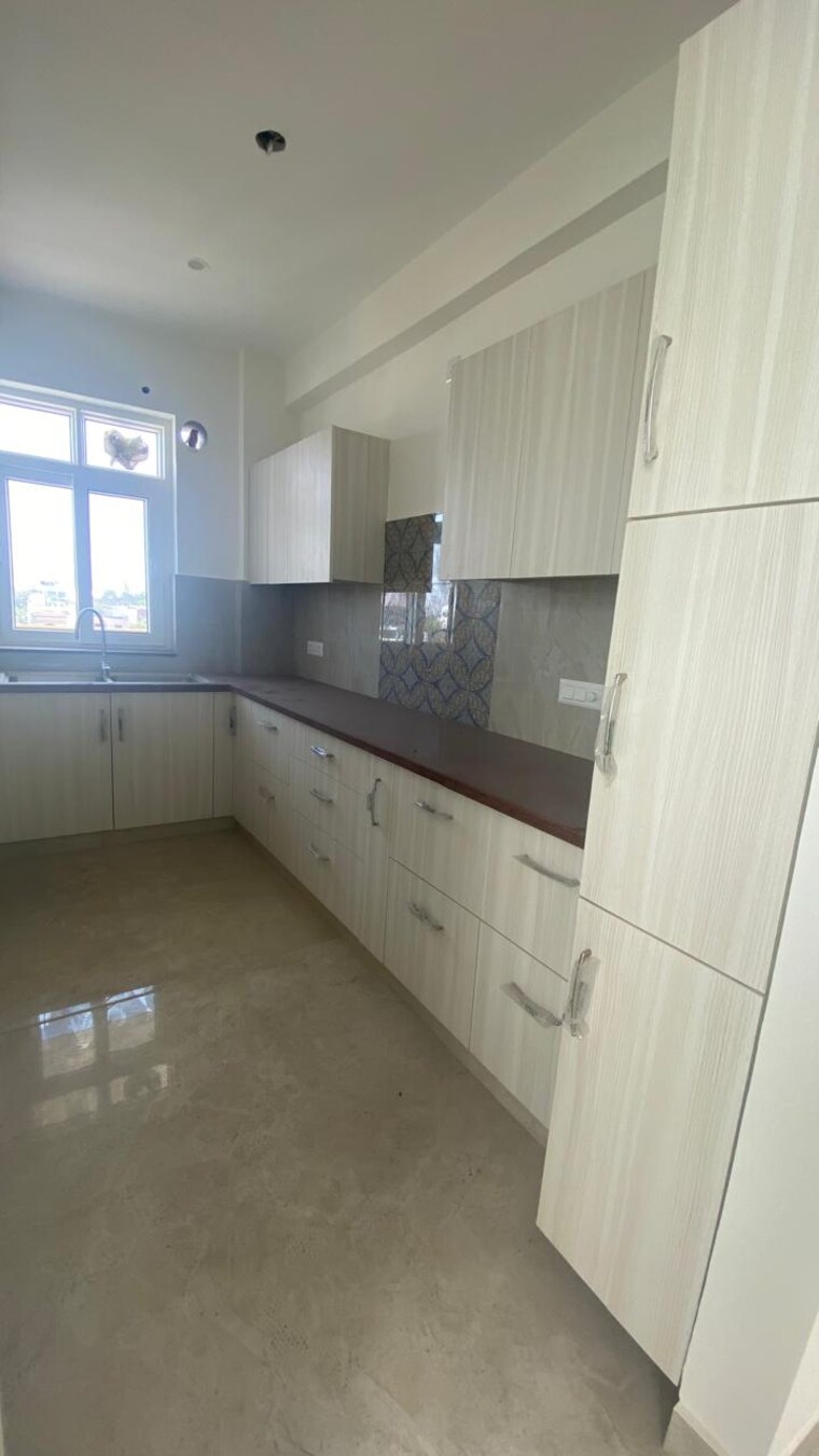 Kitchen, sector 23 3 Bedroom 2215 Sq.Ft. Builder Floor In Sector 23 Gurgaon 9037874