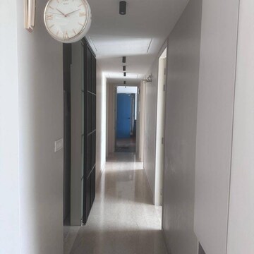 Building Lobby in 3 BHK Apartment at Saroj Apartment Matunga, Matunga East – for Rent