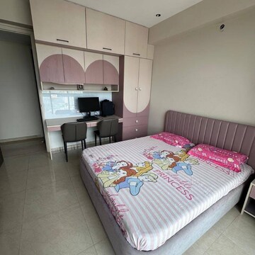 Bedroom in 3 BHK Apartment at Saroj Apartment Matunga, Matunga East – for Rent