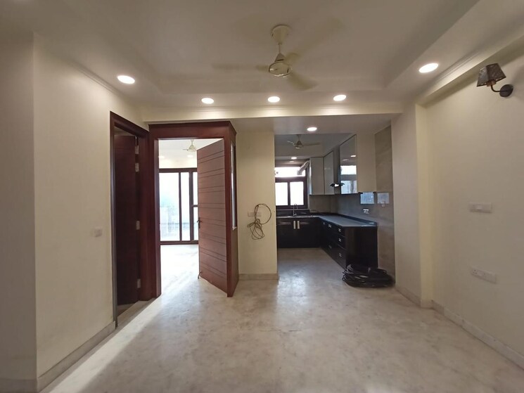 Room, rajouri garden 3 Bedroom 200 Sq.Yd. Builder Floor In Rajouri Garden Delhi 9037917