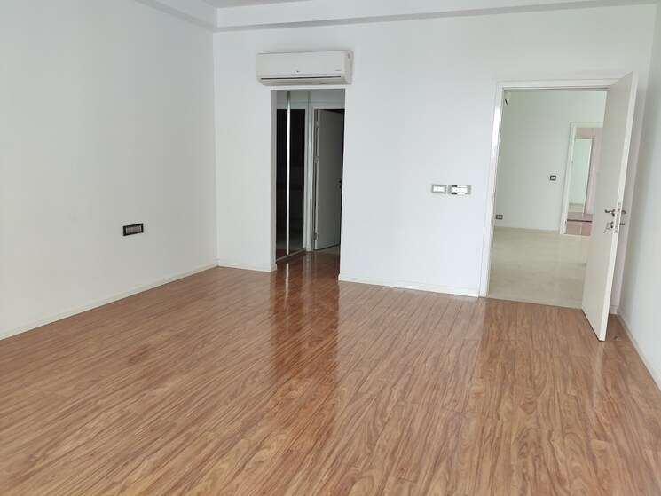 Room, dlf-the-crest 4 Bedroom 3081 Sq.Ft. Apartment In Sector 54 Gurgaon 9037902