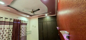 Furnished Amenities in 2 BHK Apartment at Sunrise Afshan Apartments, Benson Town – for Rent
