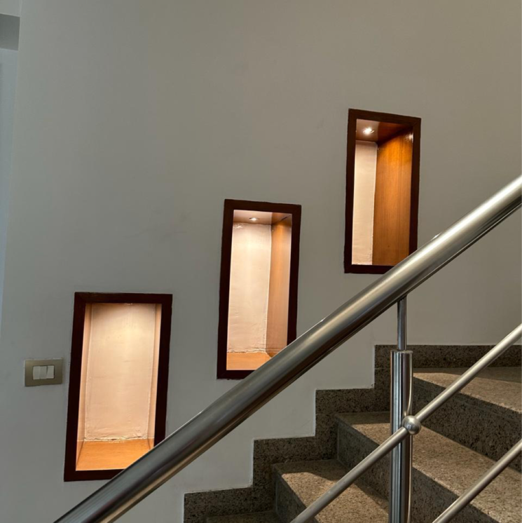 undefined, sector 39 6 Bedroom 200 Sq.Mt. Independent House In Sector 39 Noida 9037976