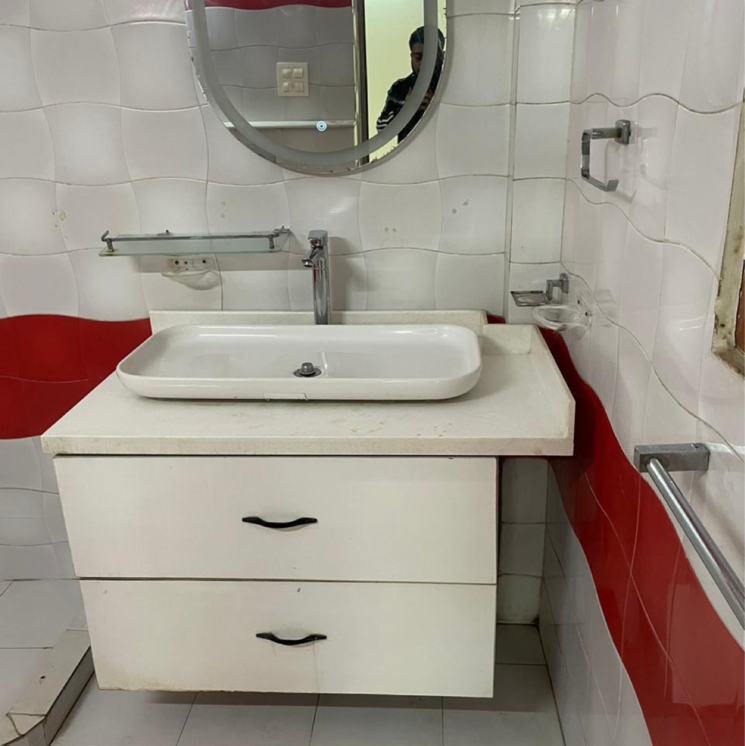 Bathroom, sector 39 6 Bedroom 200 Sq.Mt. Independent House In Sector 39 Noida 9037976