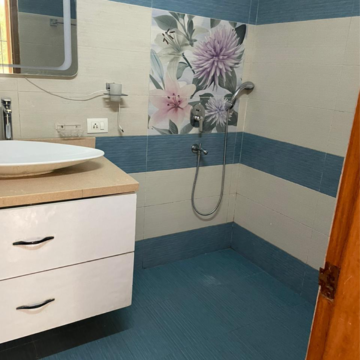 Attached Bathroom in 6 BHK Independent House at Sector 39 – for Rent