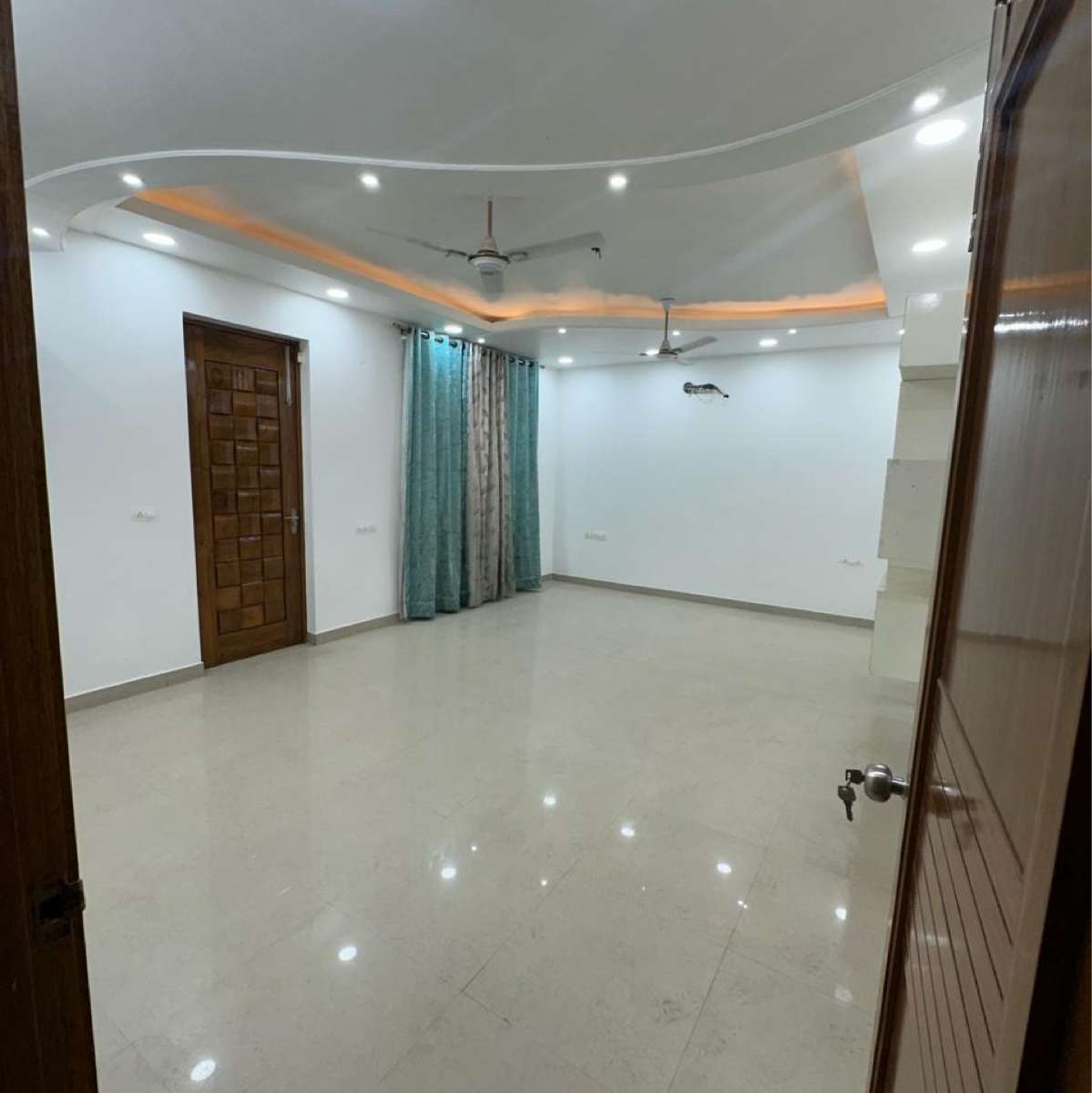 6 BHK + Pooja Room,Servant Room,Study Room Independent House For Rent in Sector 39