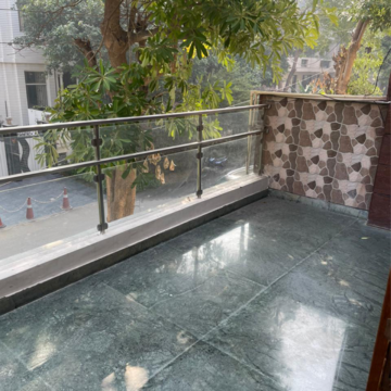 Balcony in 6 BHK Independent House at Sector 39 – for Rent