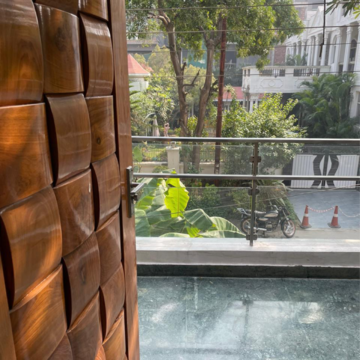 Balcony in 6 BHK Independent House at Sector 39 – for Rent