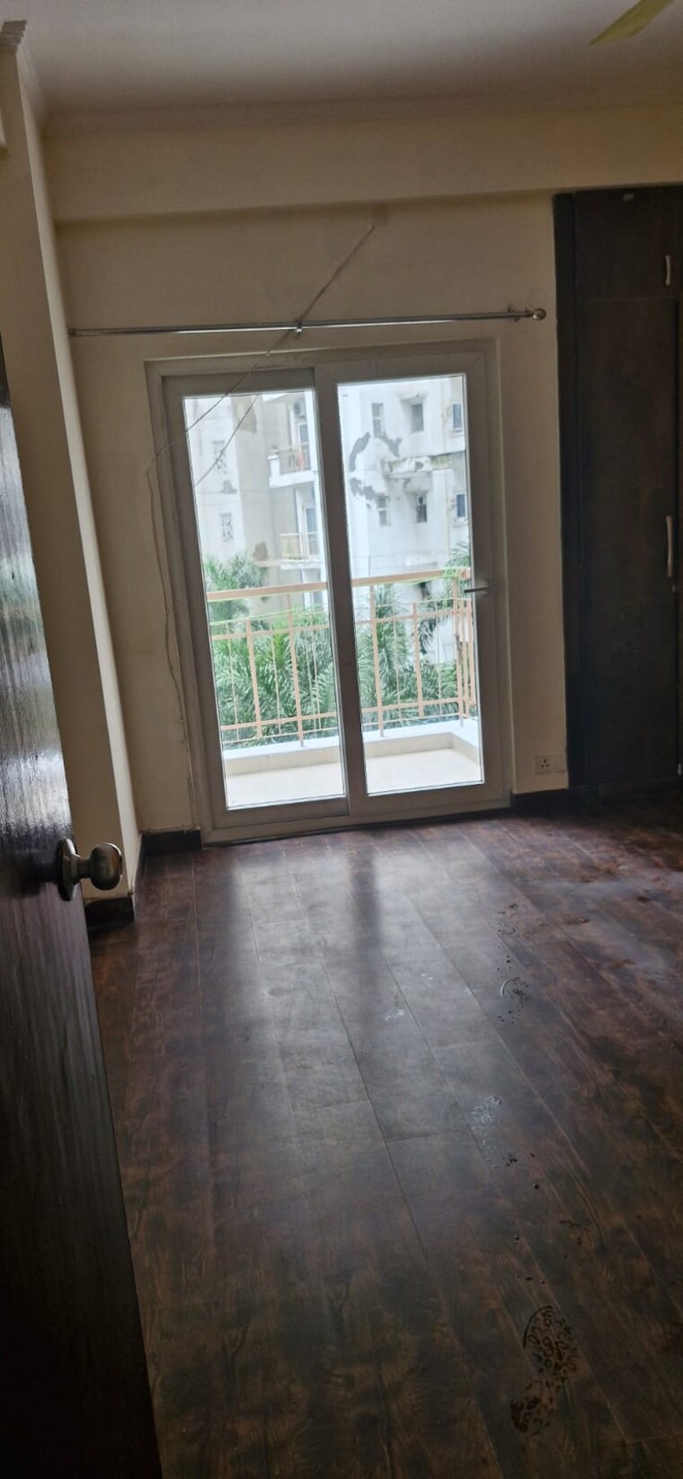 Room, amrapali-crystal-homes 3 Bedroom 1700 Sq.Ft. Apartment In Sector 76 Noida 9037959