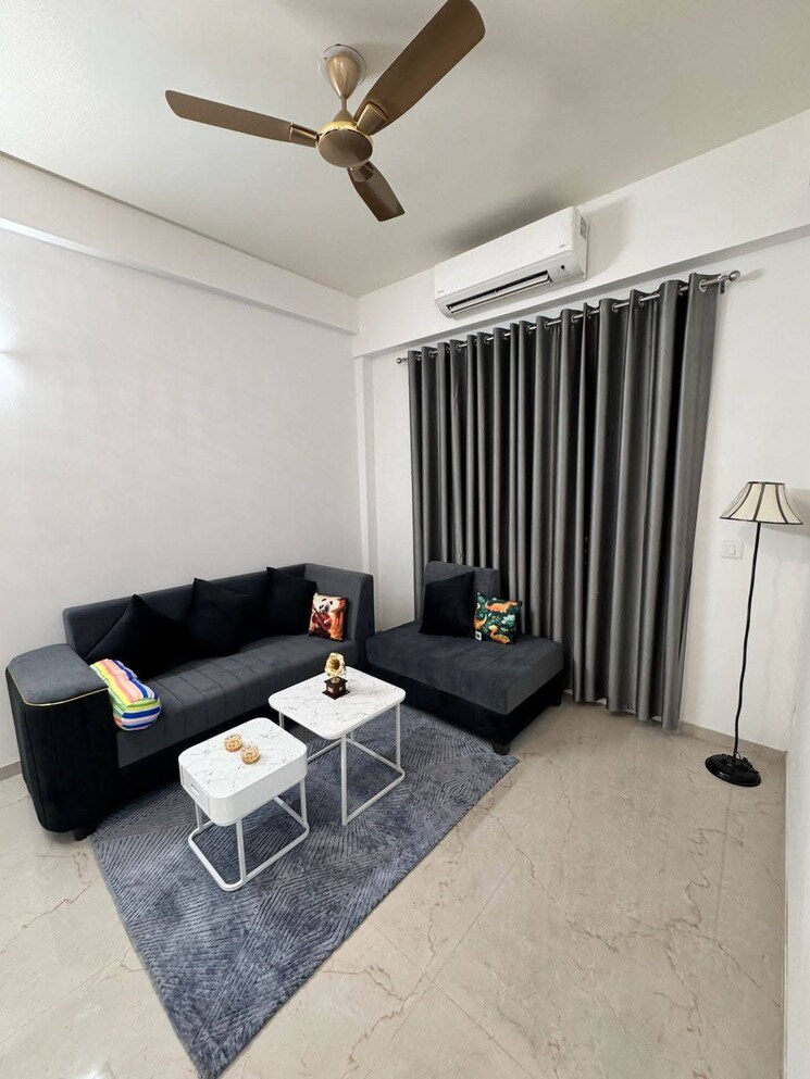 Living Room, smart-world-orchard 2 Bedroom 1150 Sq.Ft. Apartment In Sector 61 Gurgaon 9037944