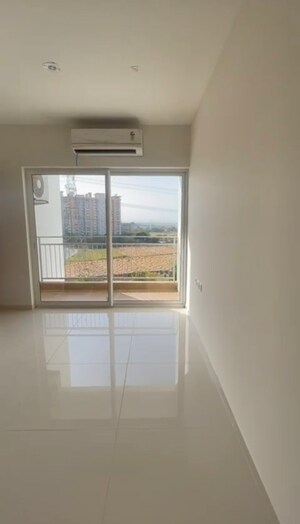 Room in 2 BHK Apartment at Shapoorji Pallonji Joyville Phase 2, Sector 102 – for Sale