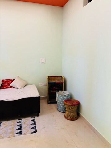 Bedroom in 3 BHK Builder Floor at BPTP District, Sector 81 – for Rent