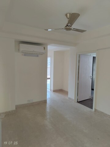 Room in 3 BHK Apartment at Bestech Park View Altura, Sector 79 – for Rent