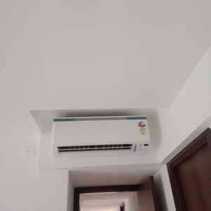 Furnished Amenities in 3 BHK Apartment at Hiranandani Highland, Powai – for Sale