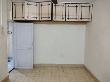 Room in 2 BHK Apartment at Vijaynagar Society, Marol – for Rent
