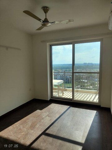 Room in 4 BHK Apartment at Bestech Park View Altura, Sector 79 – for Rent