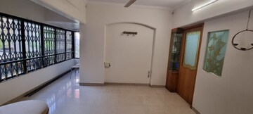 Room in 2 BHK Apartment at Shilp Tower, Lower Parel – for Rent