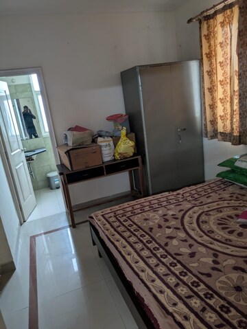 Bedroom in 4 BHK Apartment at Orchid Petals, Sector 49 – for Rent