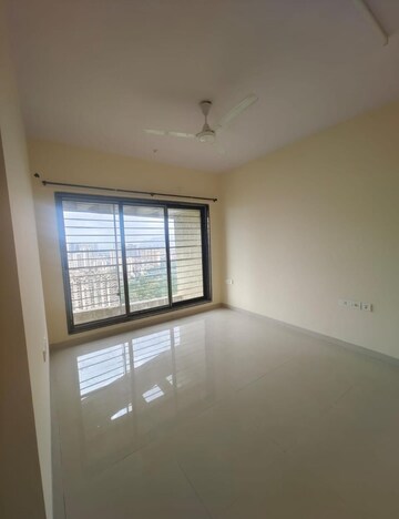 Room in 4 BHK Apartment at Acme Ozone, Manpada – for Rent