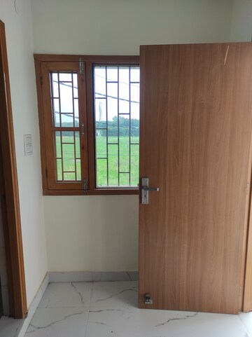 Room in 2 BHK Apartment at Turner Road – for Sale