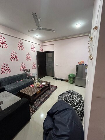 Team Area in 2 BHK Apartment at Mahagun Mantra II, Sector 10 Greater Noida – for Rent