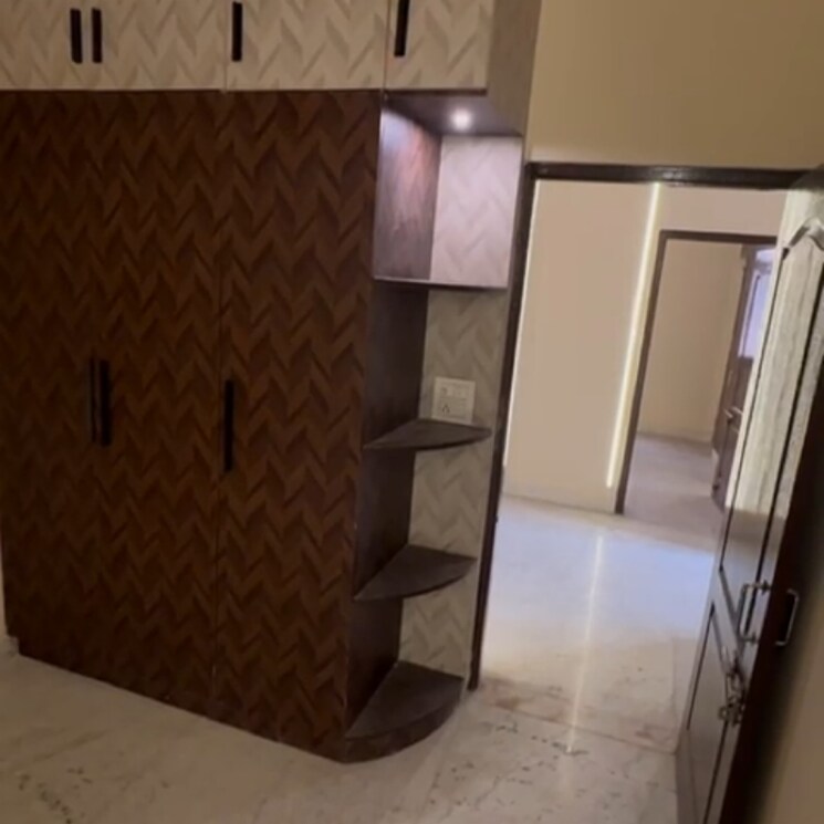 Room, rohini sector 24 2 Bedroom 500 Sq.Ft. Builder Floor In Rohini Sector 24 Delhi 9038167