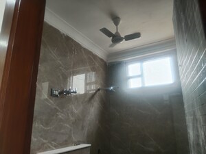 Furnished Amenities in 3 BHK Builder Floor at Malviya Nagar – for Sale