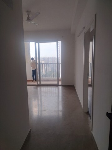 Room in 3 BHK Apartment at Mapsko Mount Ville, Sector 79 – for Rent