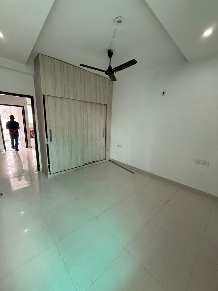 Room, ambala highway 3 Bedroom 1100 Sq.Ft. Builder Floor In Ambala Highway Zirakpur 9038171