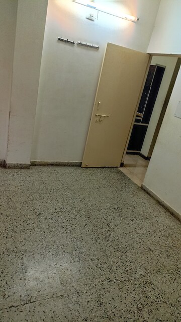 2 BHK Apartment For Rent in Jivraj Park