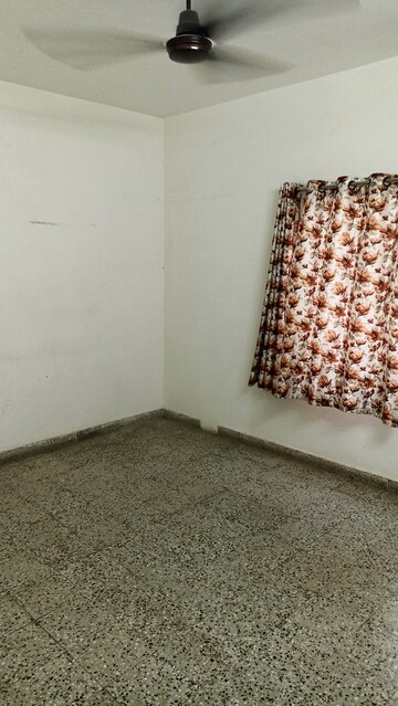 Bedroom in 2 BHK Apartment at Jivraj Park – for Rent
