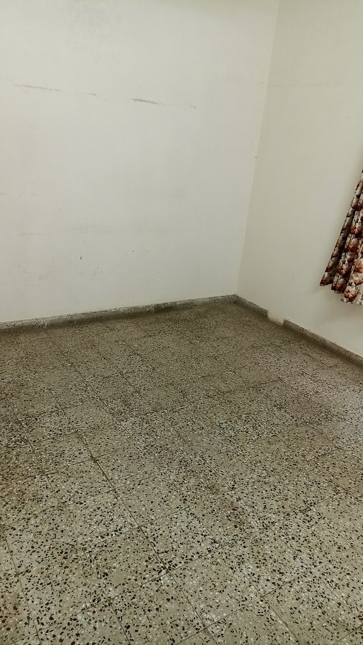 Room, jivraj park 2 Bedroom 990 Sq.Ft. Apartment In Jivraj Park Ahmedabad 9038166