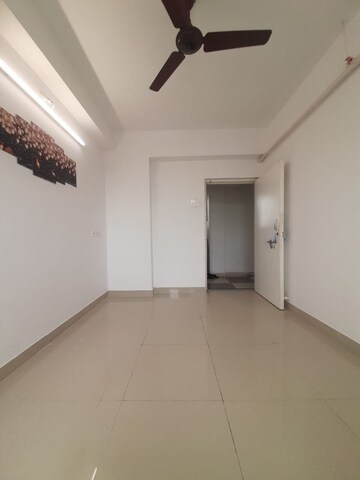 Room in 1 BHK Apartment at Goregaon West – for Rent