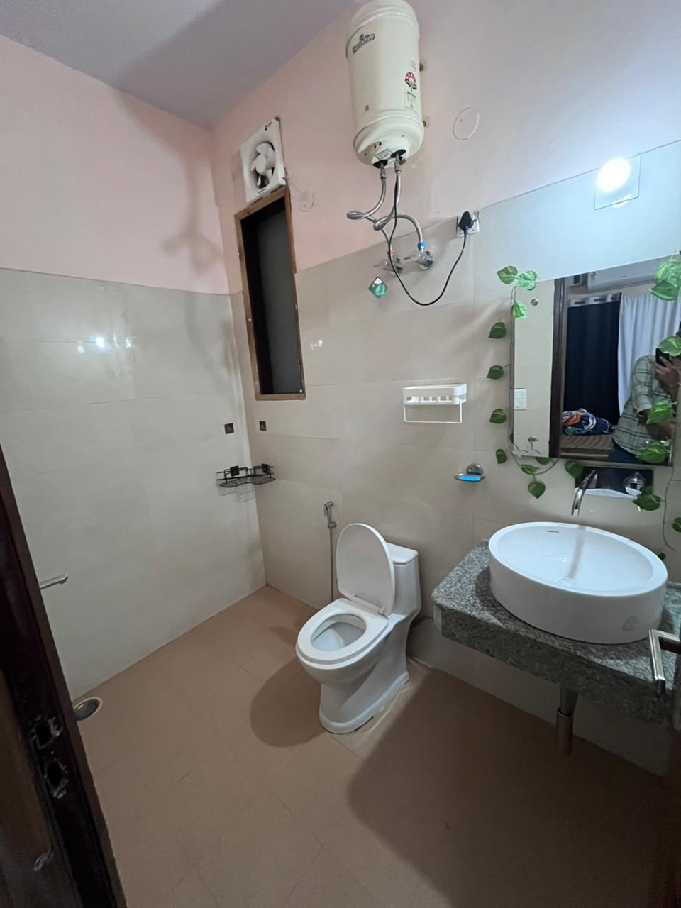 2 BHK Apartment For Rent in Gaur City 2 - 14th Avenue