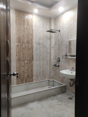 Bathroom in 3 BHK Independent House at Sector 46 – for Rent
