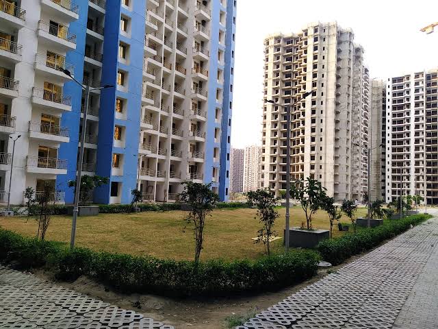 2.5 BHK + Study Room 1153 Sq.Ft. Apartment in Patel Neotown