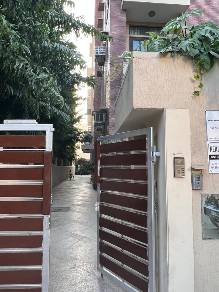 Exterior View, new friends colony 4 Bedroom 500 Sq.Yd. Builder Floor In New Friends Colony Delhi 9038278