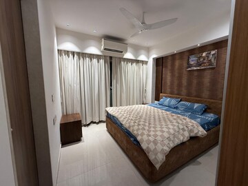 Bedroom in 4 BHK Apartment at Dosti Group Imperia, Manpada – for Rent