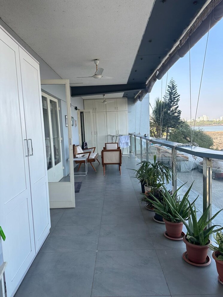 Balcony, colaba 3 Bedroom 2839 Sq.Ft. Apartment In Colaba Mumbai 9038314