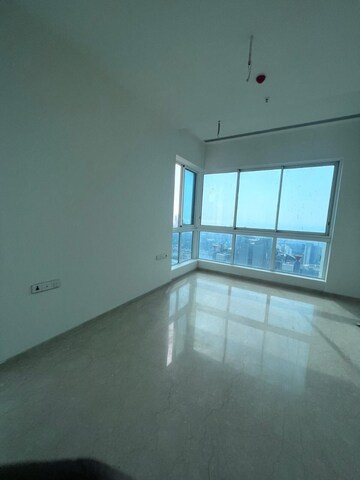 Room in 3 BHK Apartment at K Raheja Vivarea, Mahalaxmi – for Rent
