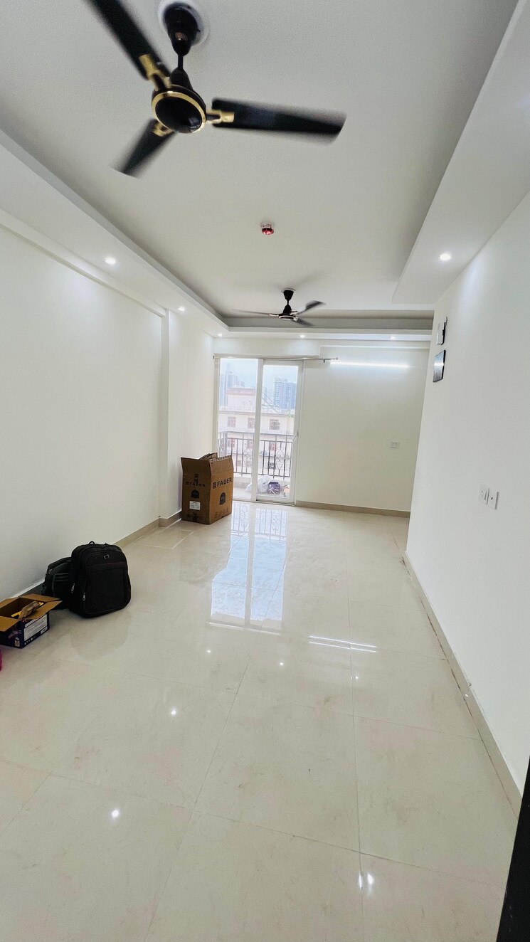 Living Room, signature-global-prime 2 Bedroom 834 Sq.Ft. Apartment In Sector 63a Gurgaon 9038318